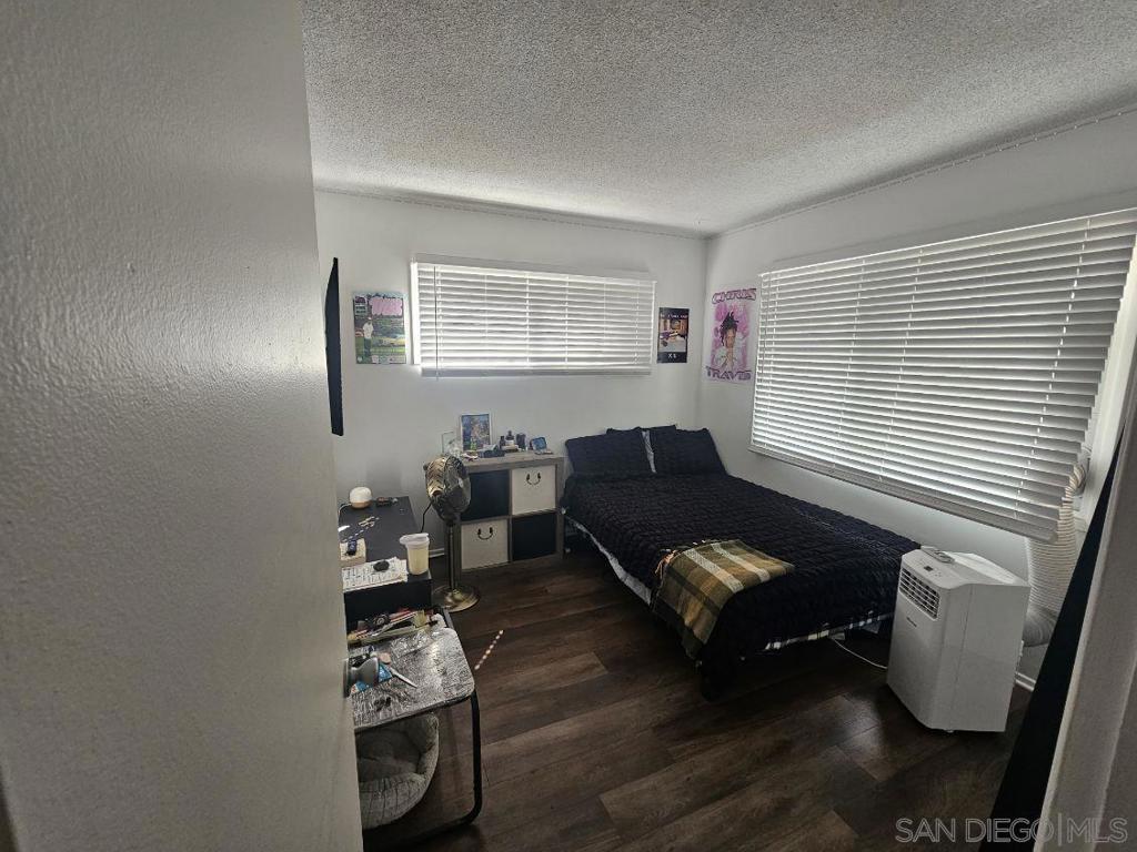 5030 Chaucer Ave Property Photo 6