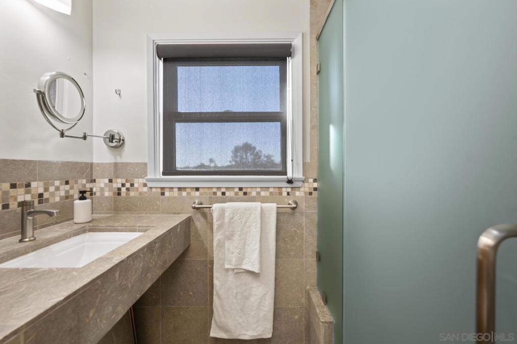 4471 Rolando Blvd Property Photo 25