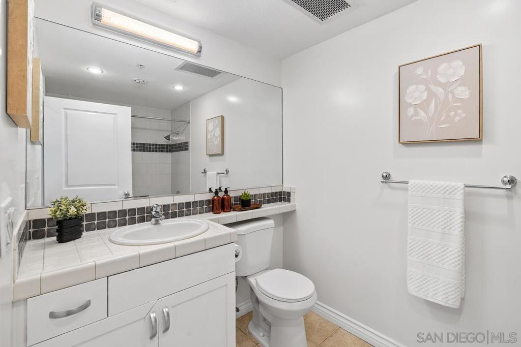 850 Beech St 203 Property Photo 16