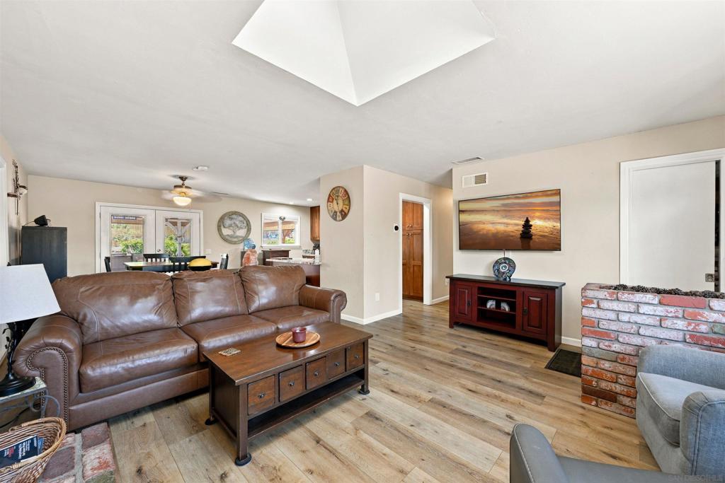 332 Bandini Property Photo 6