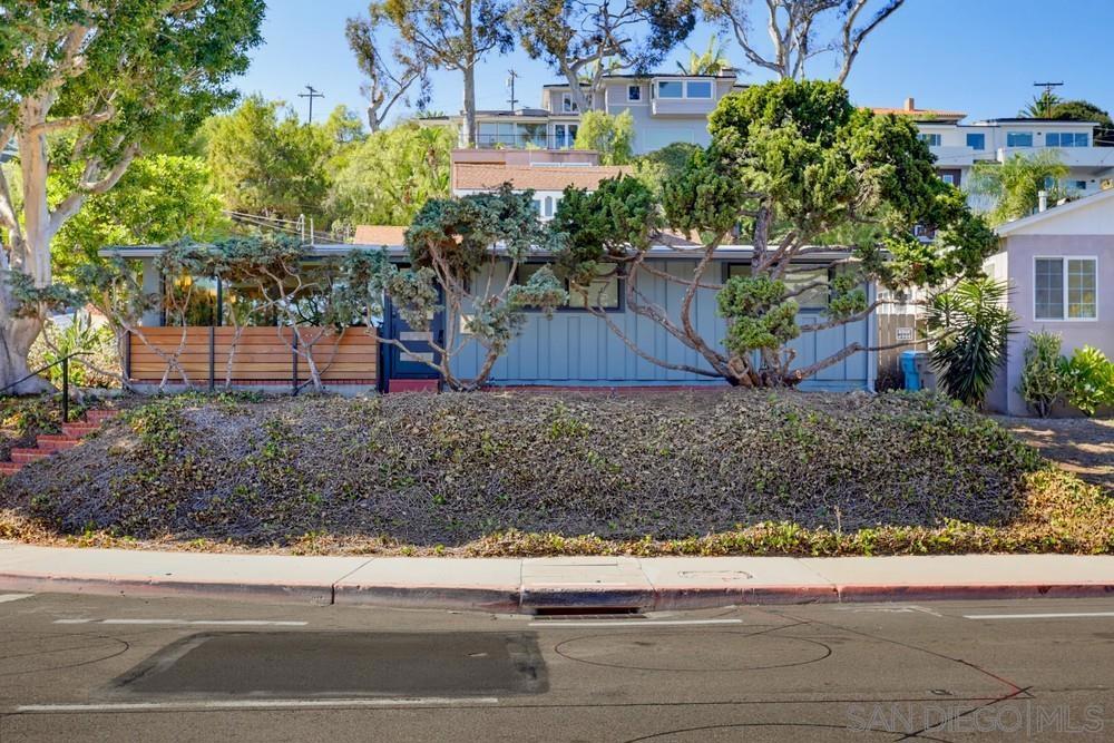 2204 Rosecrans St Property Photo 1