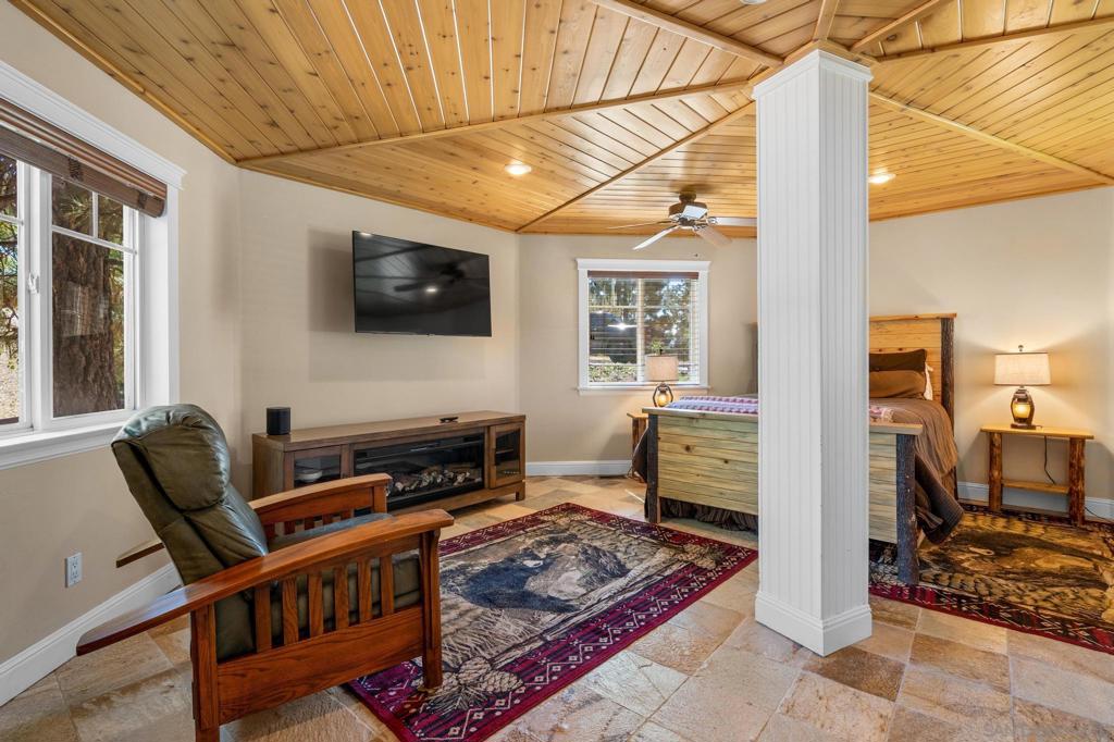 241 Orion Way Property Photo 33