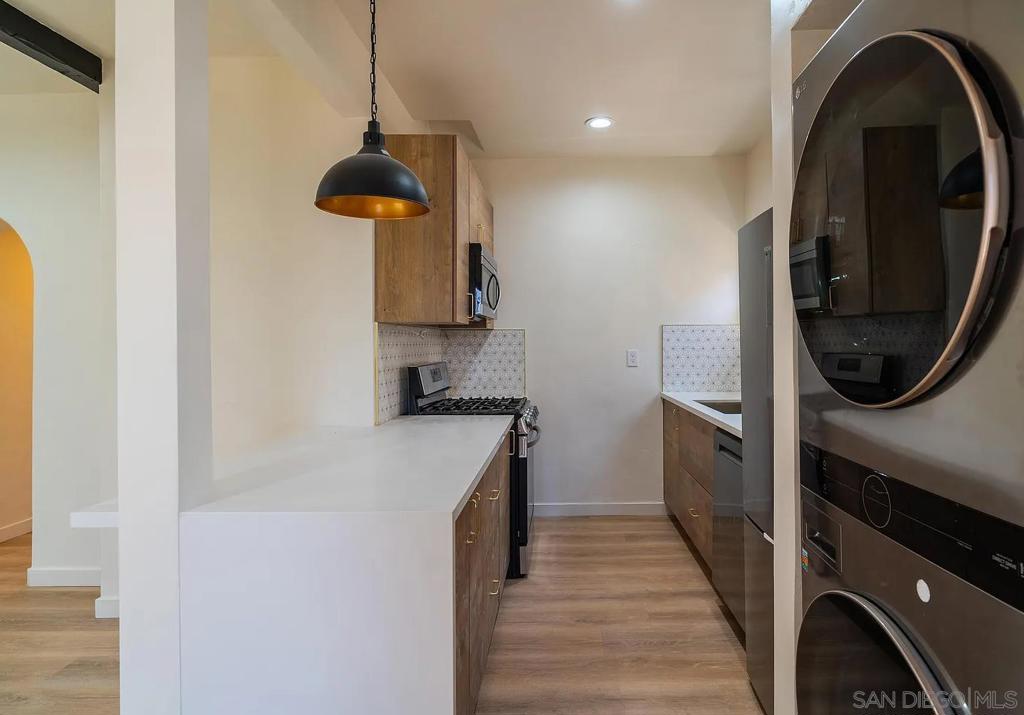 3767 7th Avenue Property Photo 7
