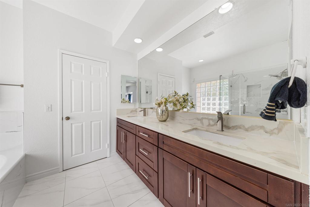 4341 Nobel 113 Property Photo 28