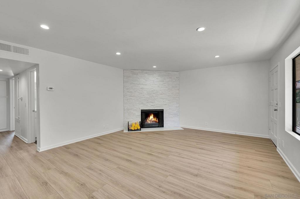 4262 Parks Ave 207 Property Photo 22