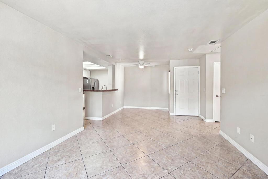 16377 Lakeshore Dr. 2f Property Photo 4