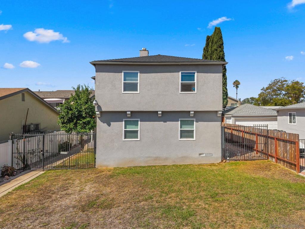 4454 60 52nd Street Property Photo 19
