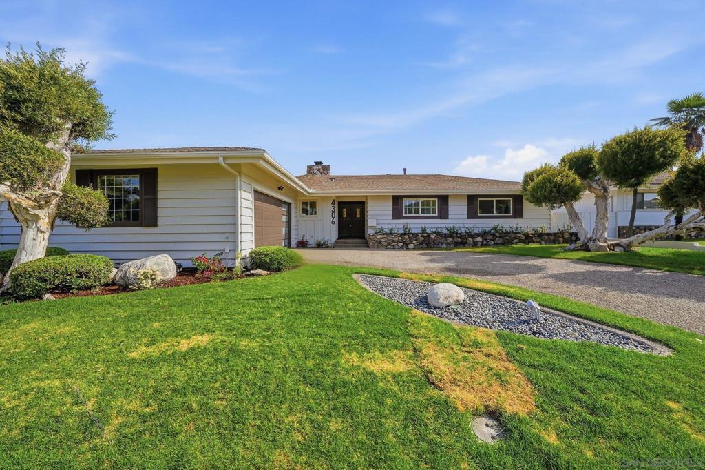 6034 Del Cerro Blvd Property Photo 3