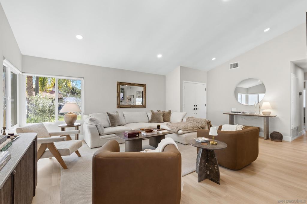 13072 Trigger St Property Photo 2