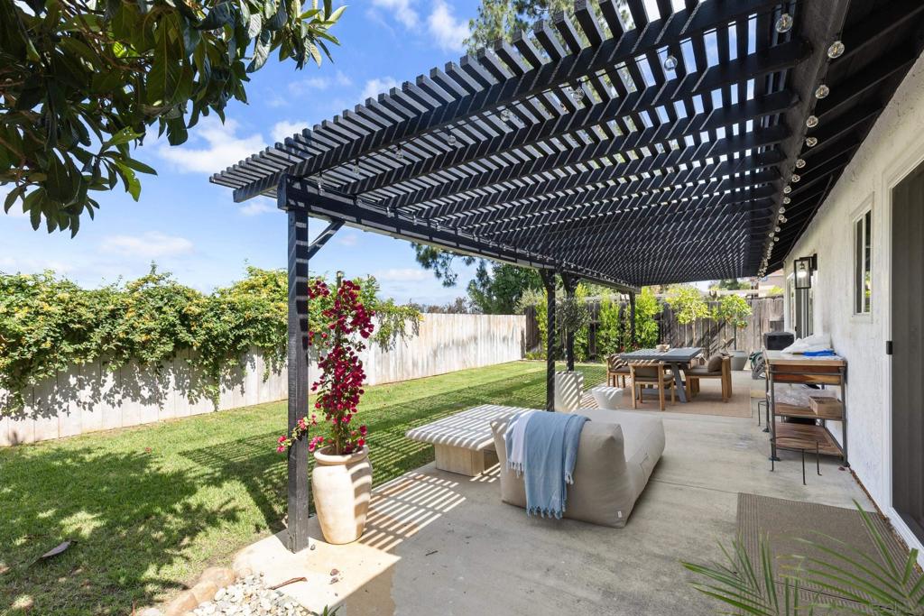 13072 Trigger St Property Photo 21