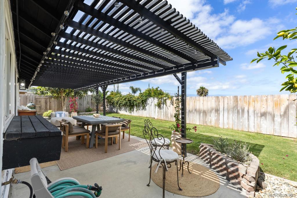 13072 Trigger St Property Photo 22