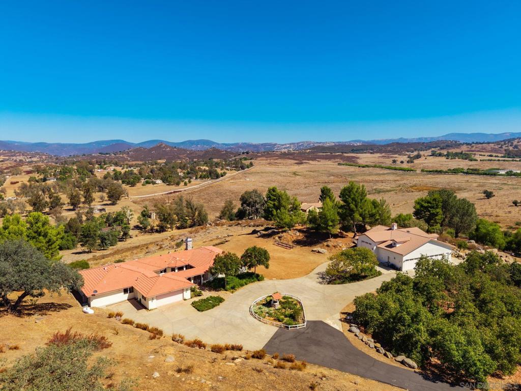 25090 Oakana Property Photo 1