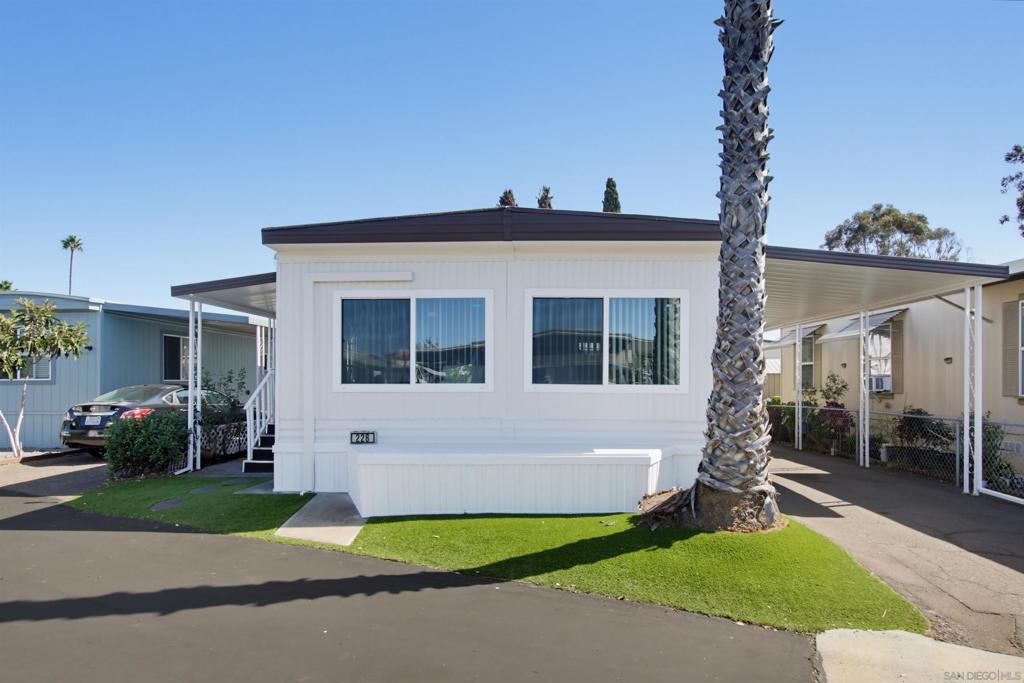 6460 Convoy SPC 228 Property Photo 1