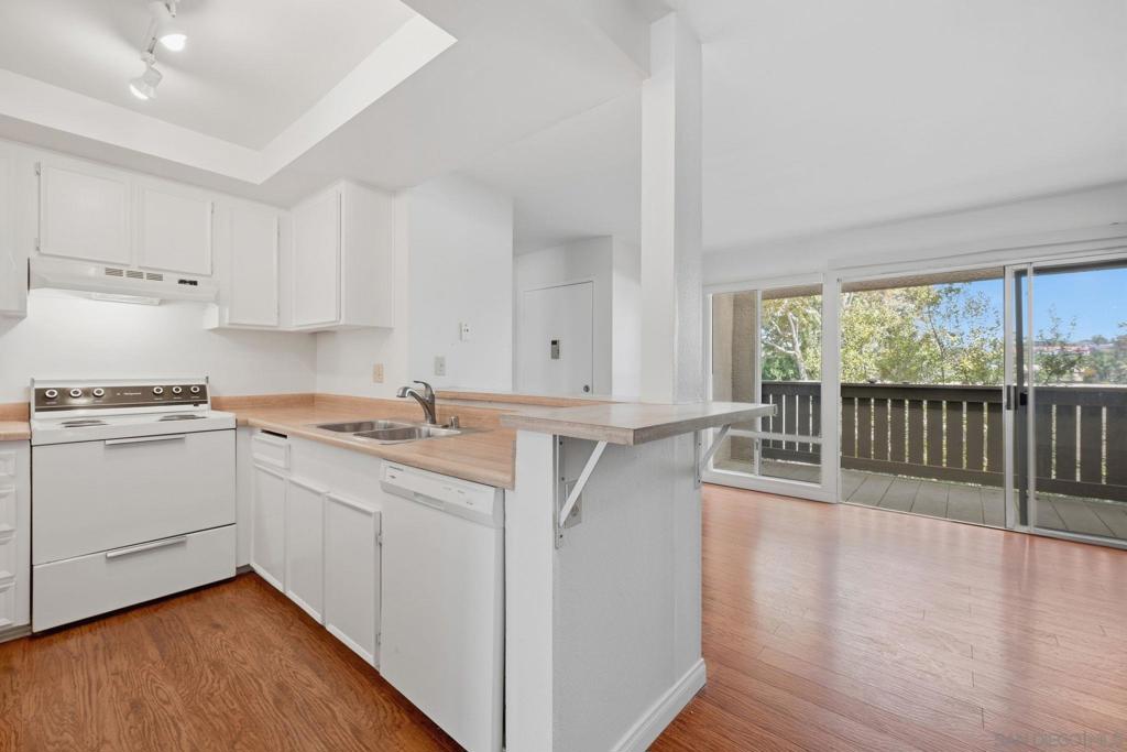 155 W Glaucus C Property Photo 2