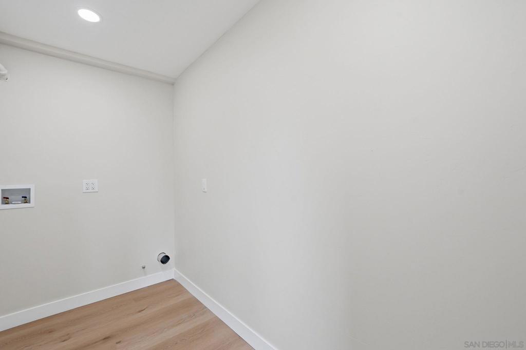 3448 Willow St Property Photo 26