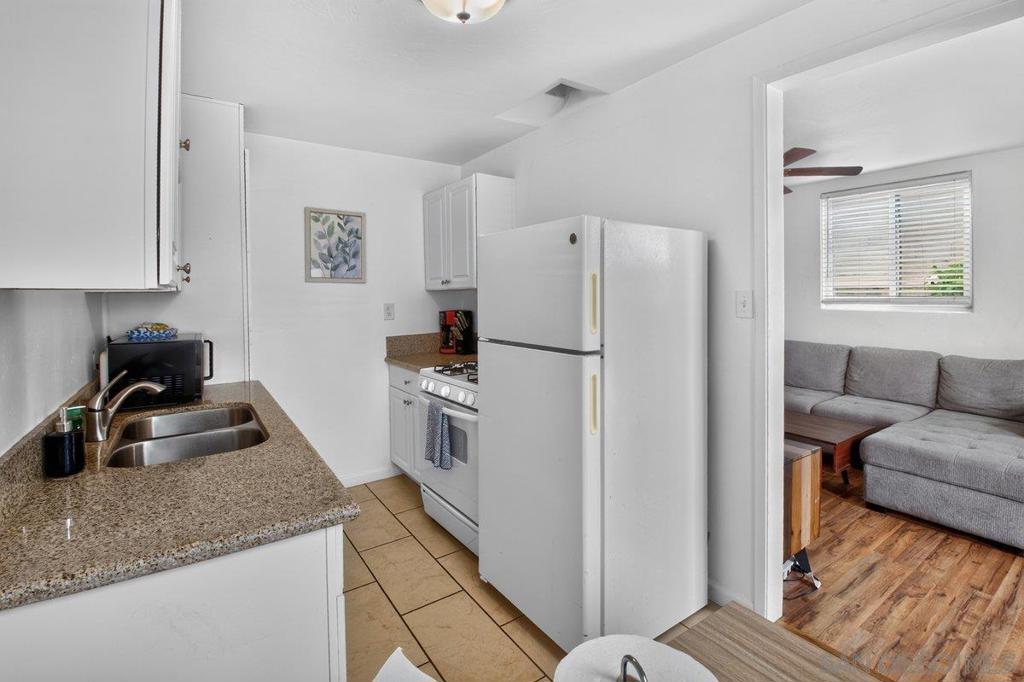 4918 Santa Monica Ave Property Photo 12