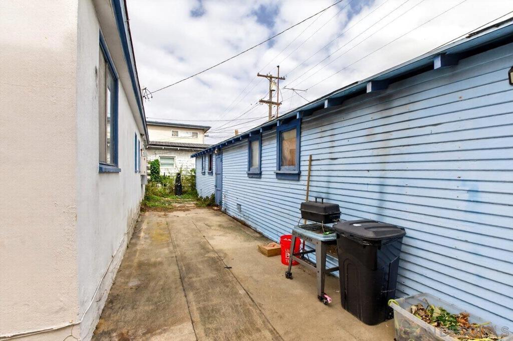 4918 Santa Monica Ave Property Photo 14