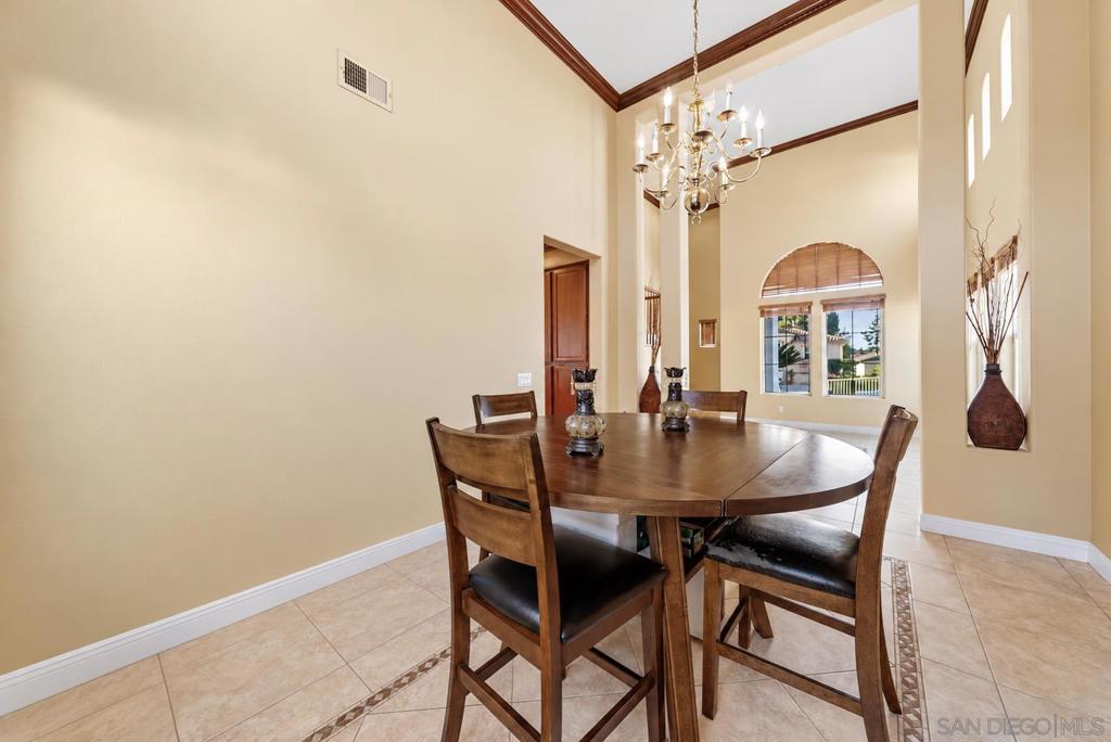 2062 Pleasant Waters Ct Property Photo 6