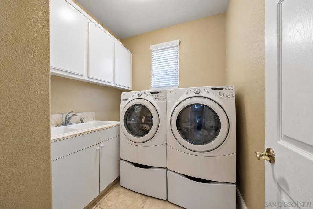 2062 Pleasant Waters Ct Property Photo 22