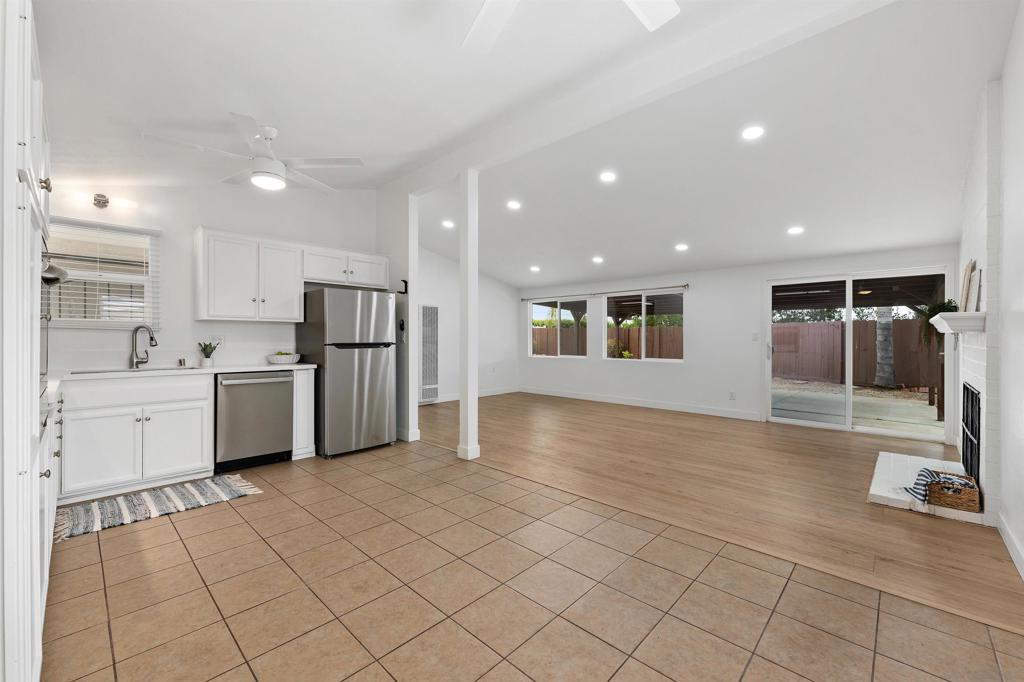 2573 Raymell Dr. Property Photo 11
