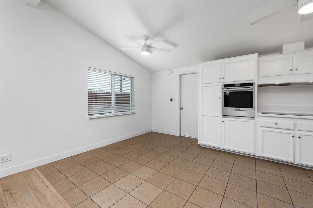 2573 Raymell Dr. Property Photo 12