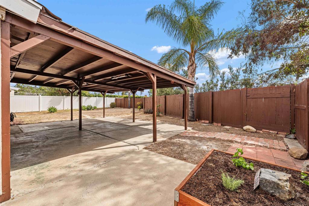 2573 Raymell Dr. Property Photo 22