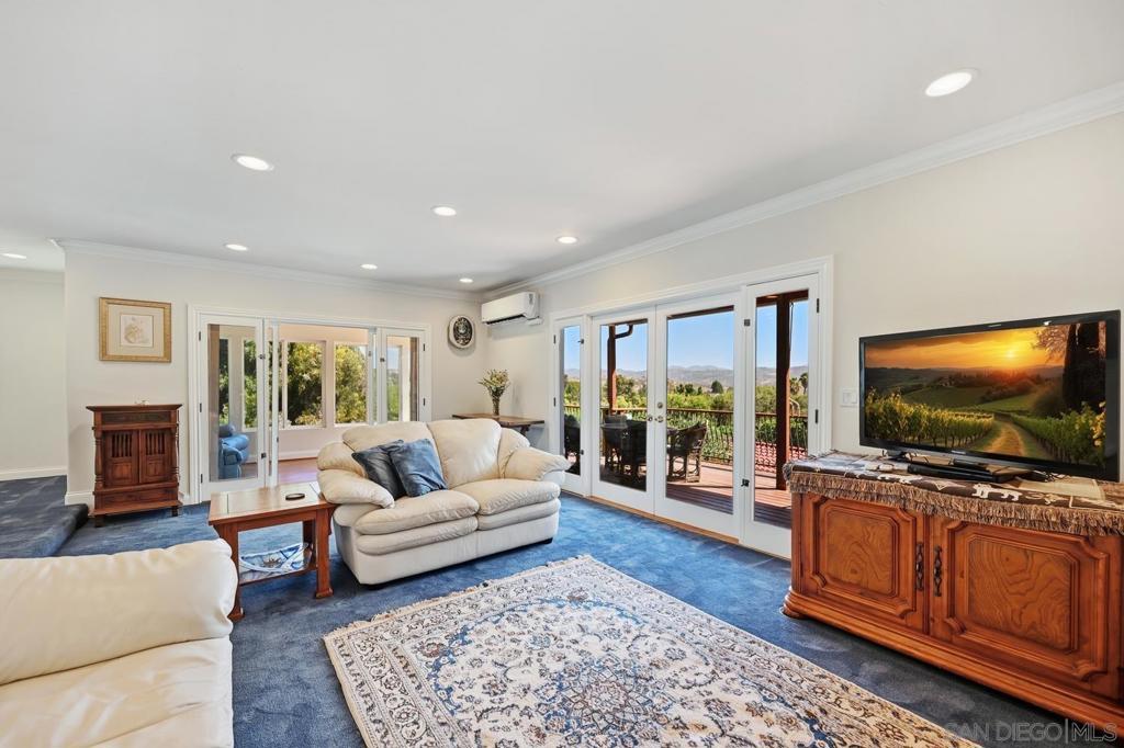 4488 La Canada Property Photo 8