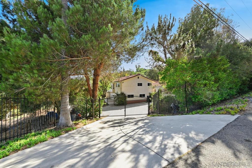 4488 La Canada Property Photo 47