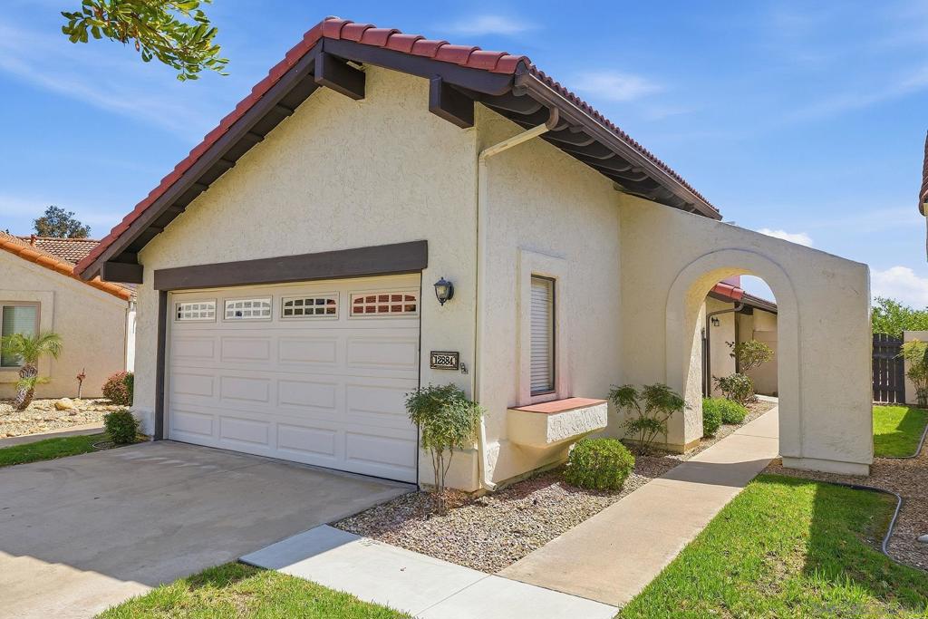 12884 Circulo Dardo Property Photo 3