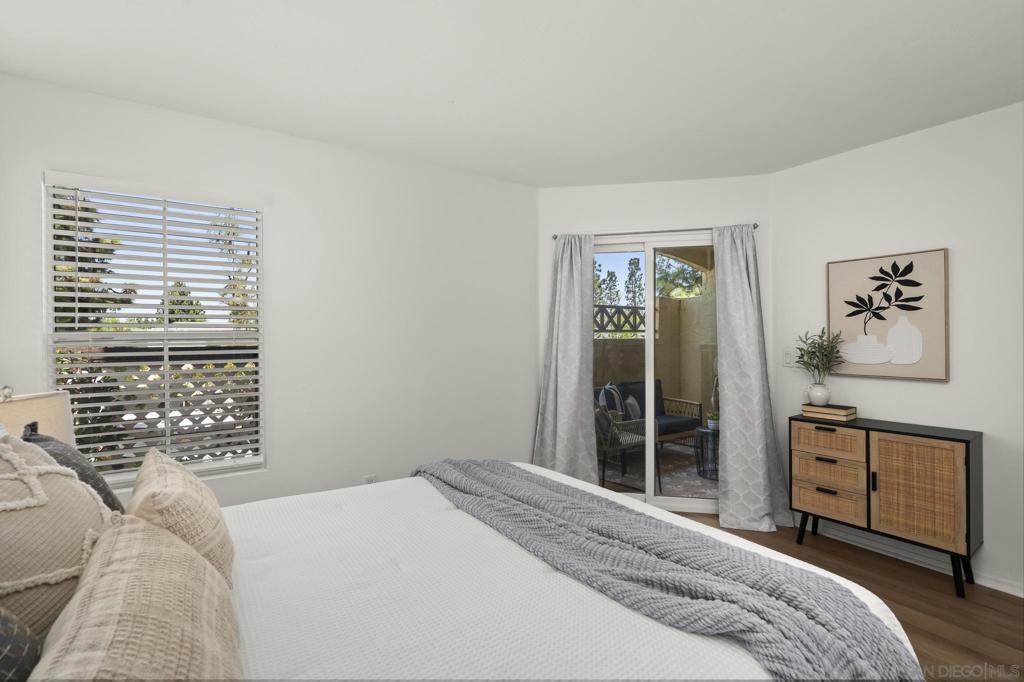 2063 Lakeridge 101 Property Photo 18