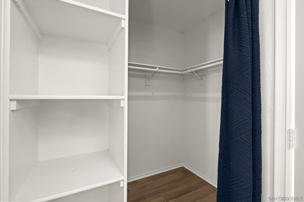 2063 Lakeridge 101 Property Photo 22