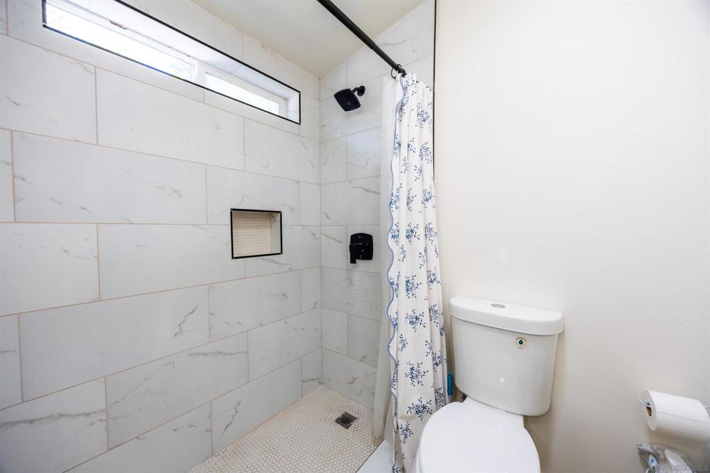 402 63rd St 250 Property Photo 13