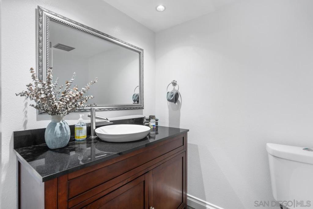 6960 Caminito Curva Property Photo 9