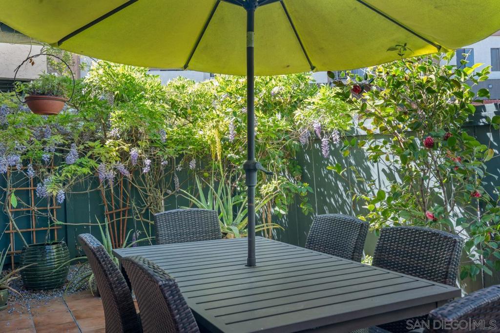 6960 Caminito Curva Property Photo 30