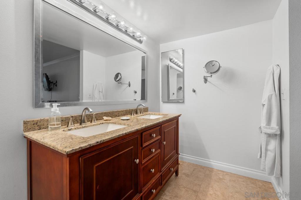 6960 Caminito Curva Property Photo 40