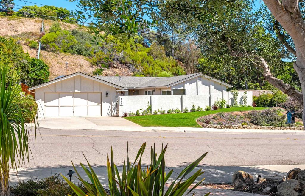 5577 Honors Dr Property Photo 1