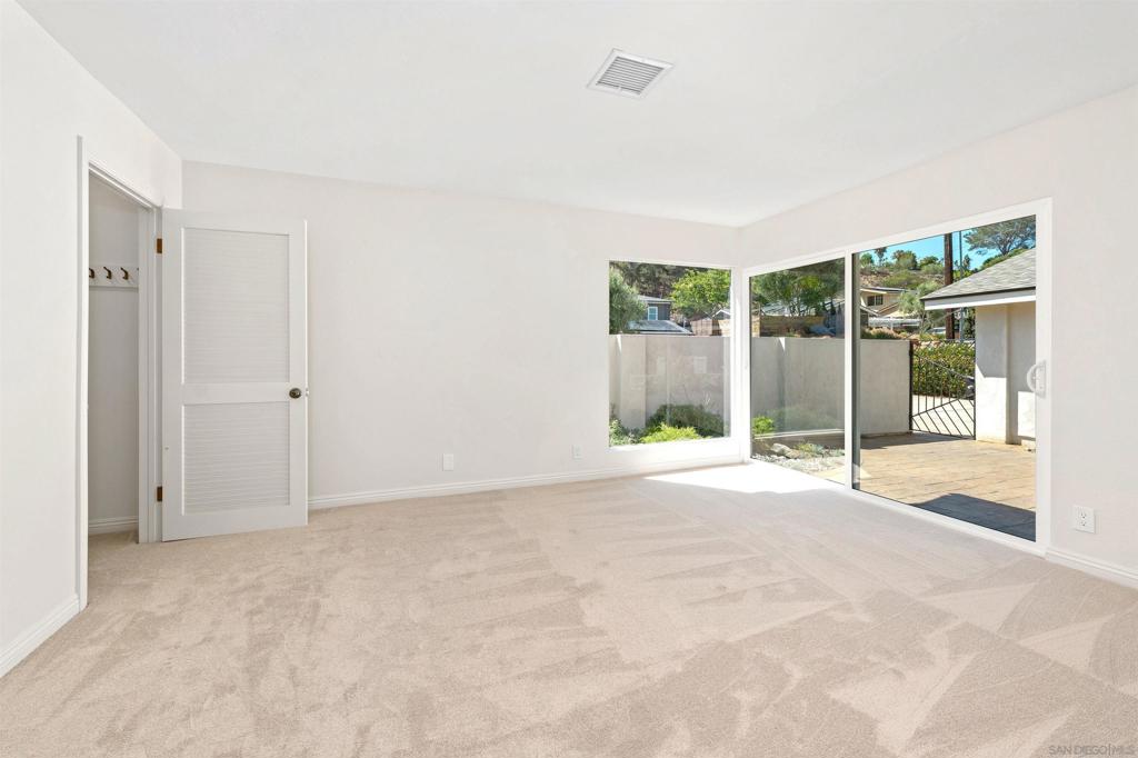 5577 Honors Dr Property Photo 12