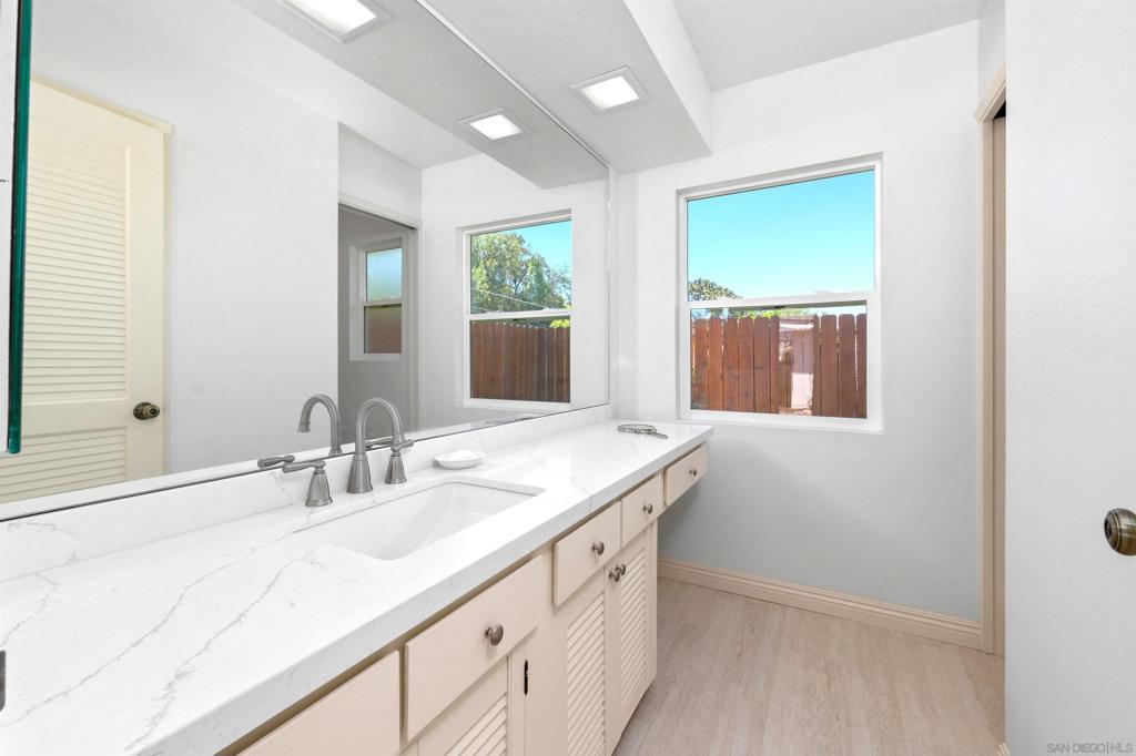 5577 Honors Dr Property Photo 13