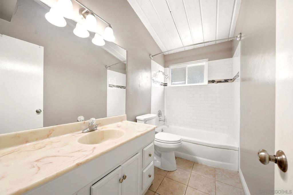 5715 Baja Drive Property Photo 11