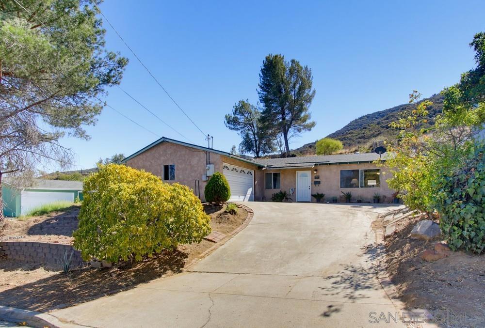 7945 Shantung Dr Property Photo 1