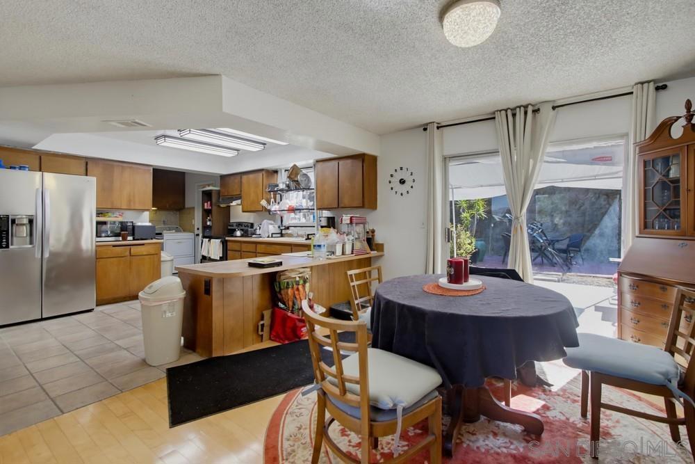 7945 Shantung Dr Property Photo 8