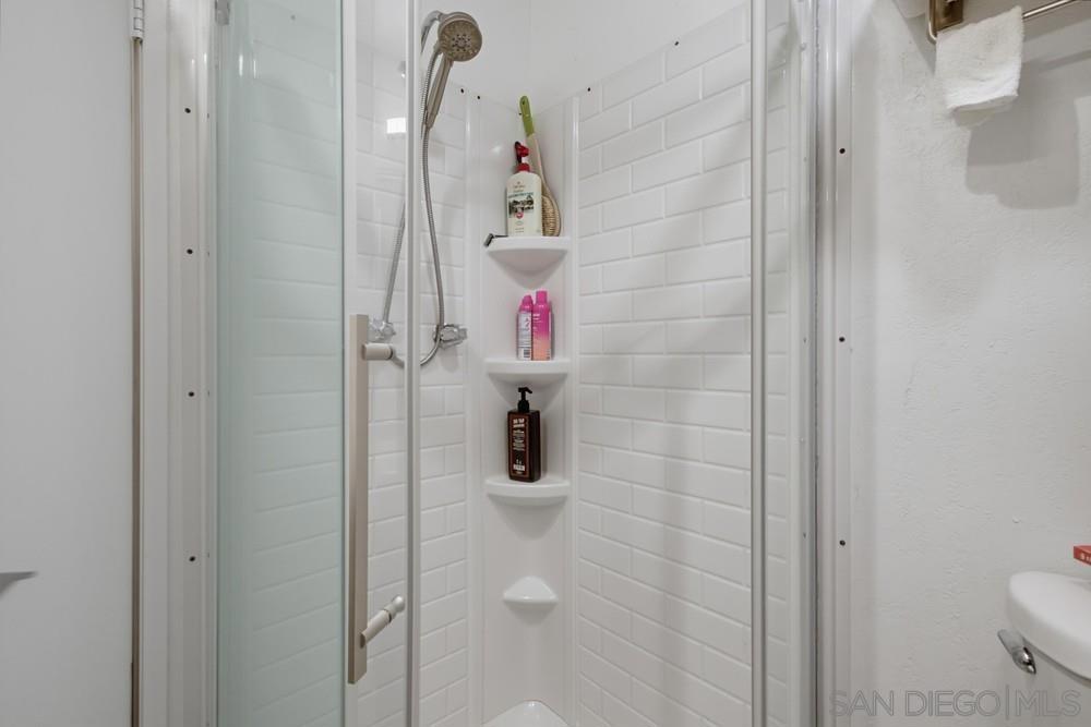7945 Shantung Dr Property Photo 18