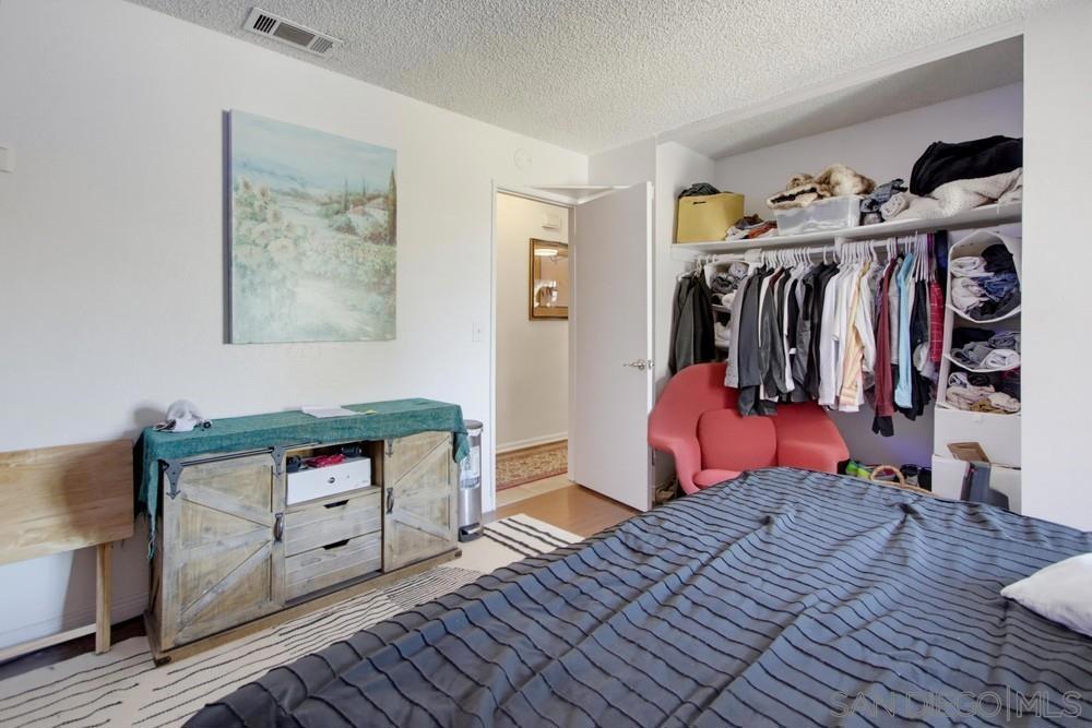 7945 Shantung Dr Property Photo 21