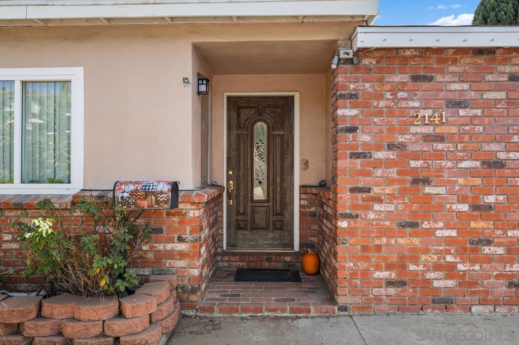 2141 Boundary Property Photo 1