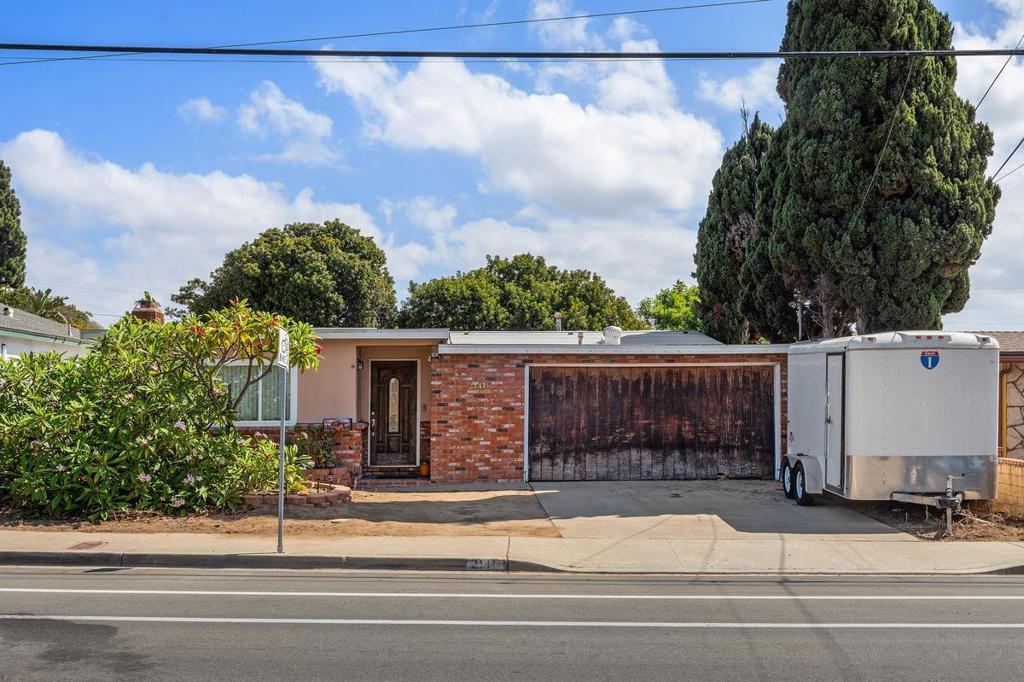 2141 Boundary Property Photo 3