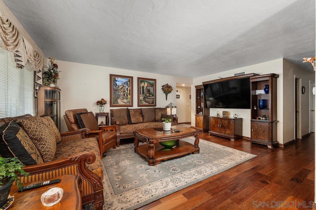 2141 Boundary Property Photo 11