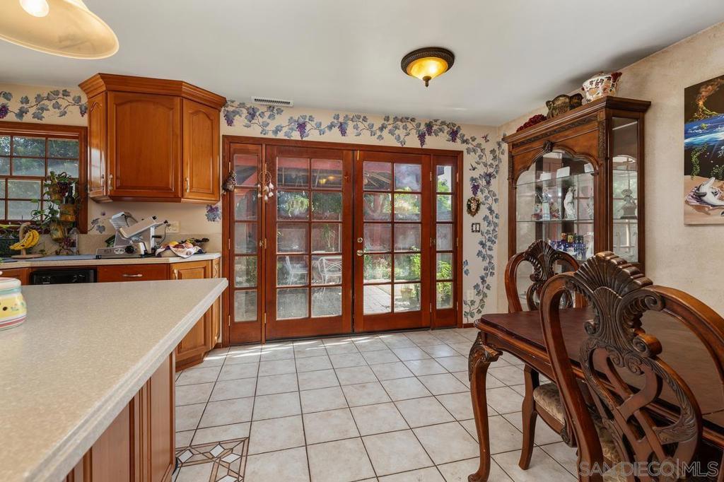 2141 Boundary Property Photo 13