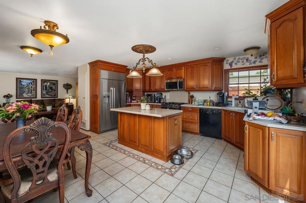 2141 Boundary Property Photo 14