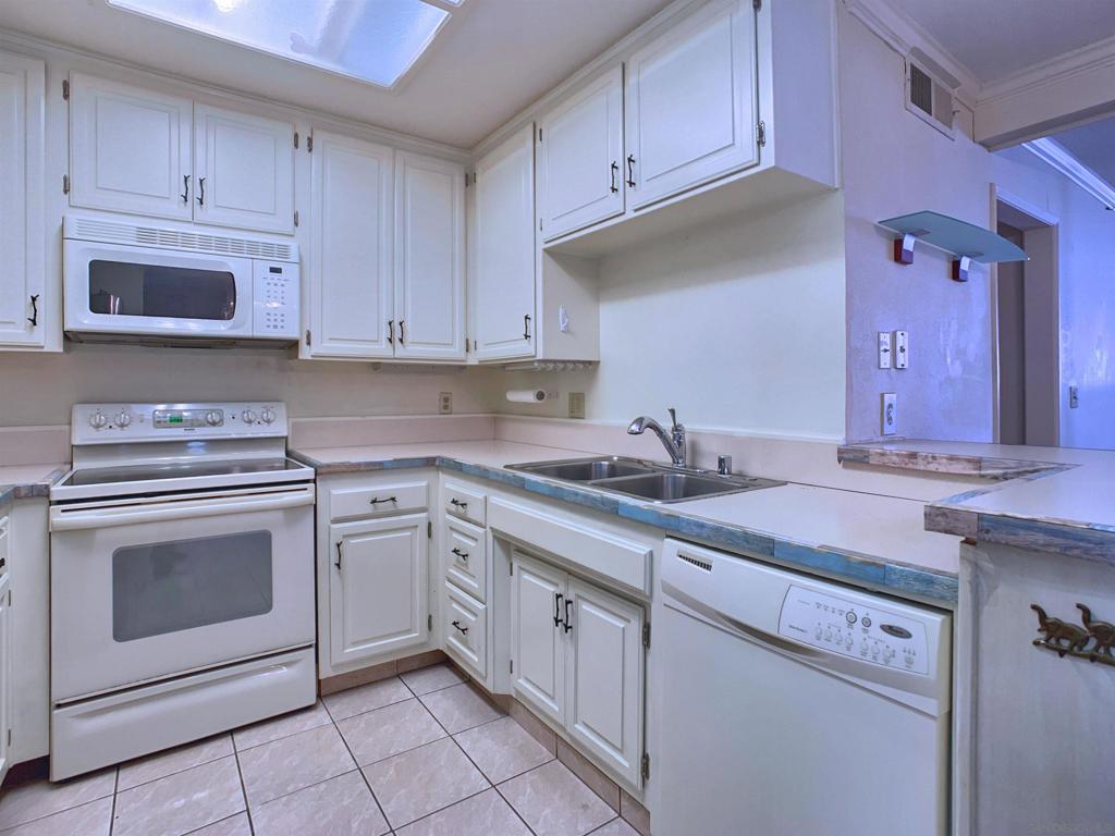 750 State St 324 Property Photo 12
