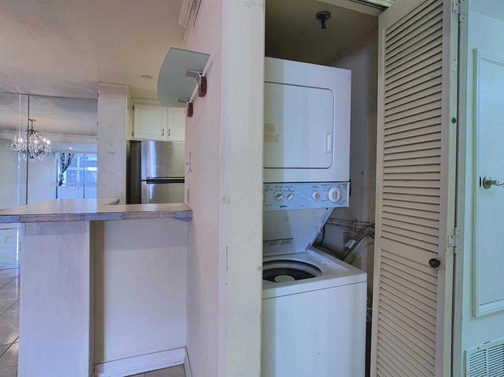 750 State St 324 Property Photo 16